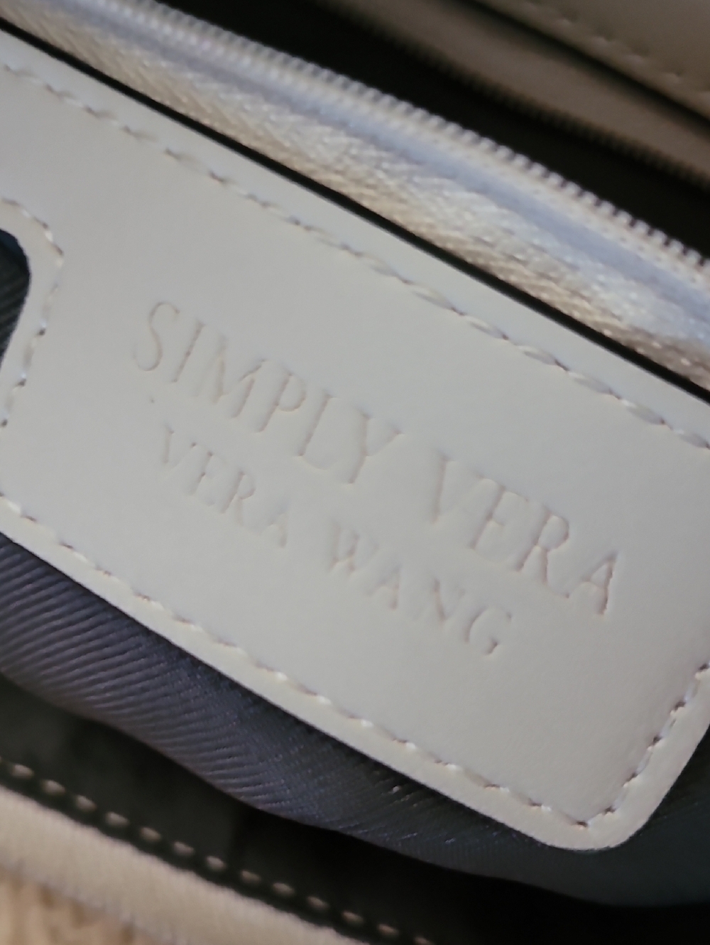 Simply Vera Vera Wang Cara Crossbody Bag. Blue Floral On Light Gray PU - Picture 12 of 14